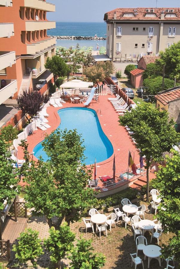 Hotel Rosalba - Valentini Family Village Bellaria-Igea Marina Exterior foto