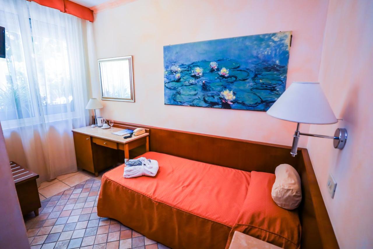 Hotel Rosalba - Valentini Family Village Bellaria-Igea Marina Exterior foto