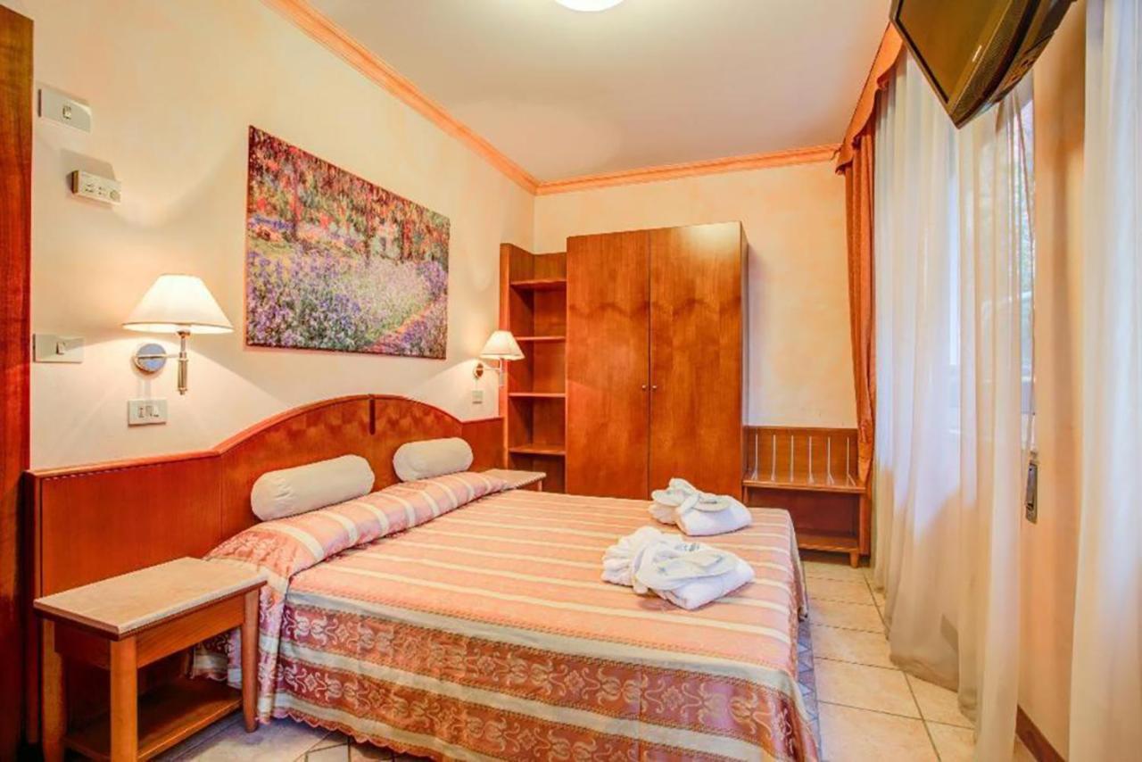 Hotel Rosalba - Valentini Family Village Bellaria-Igea Marina Exterior foto