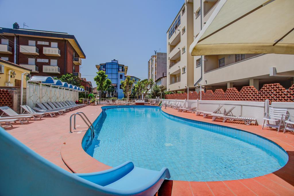 Hotel Rosalba - Valentini Family Village Bellaria-Igea Marina Exterior foto