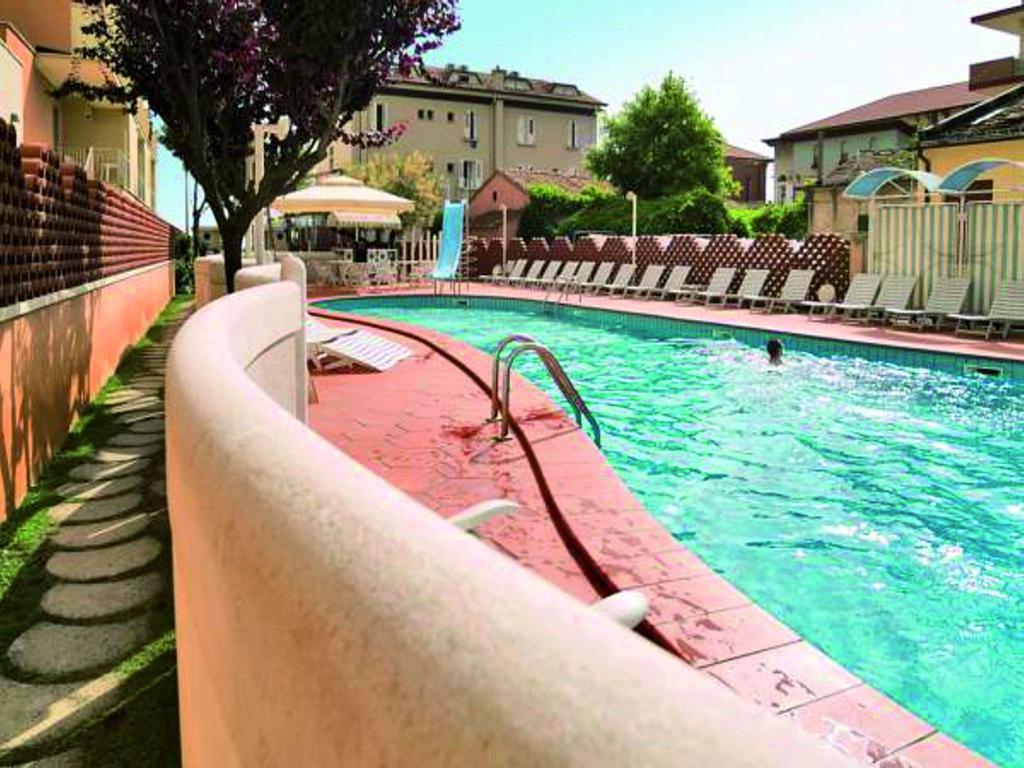 Hotel Rosalba - Valentini Family Village Bellaria-Igea Marina Exterior foto